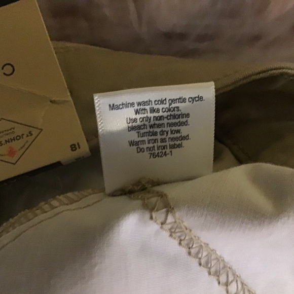 ST JOHNS BAY  woman’s plus size capri sz 18  khaki  NWT - Picture 5 of 5